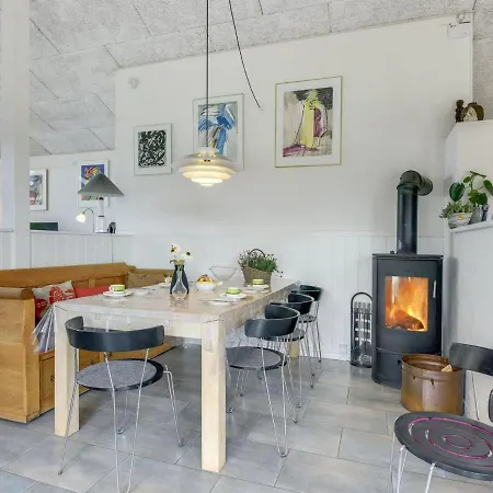 Harthagunni - 375m From The Sea In Nw Jutland By Interhome Lokken